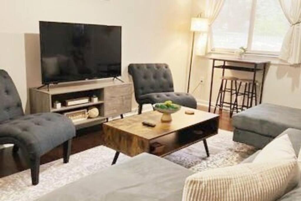 Townhouse In Uptown King Bed-Wi-Fi-Free Parking-Pool Leilighet Charlotte Eksteriør bilde