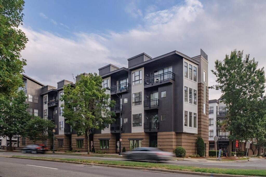 Townhouse In Uptown King Bed-Wi-Fi-Free Parking-Pool Leilighet Charlotte Eksteriør bilde