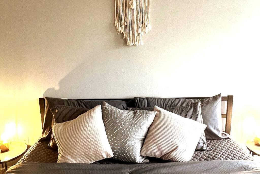 Townhouse In Uptown King Bed-Wi-Fi-Free Parking-Pool Leilighet Charlotte Eksteriør bilde
